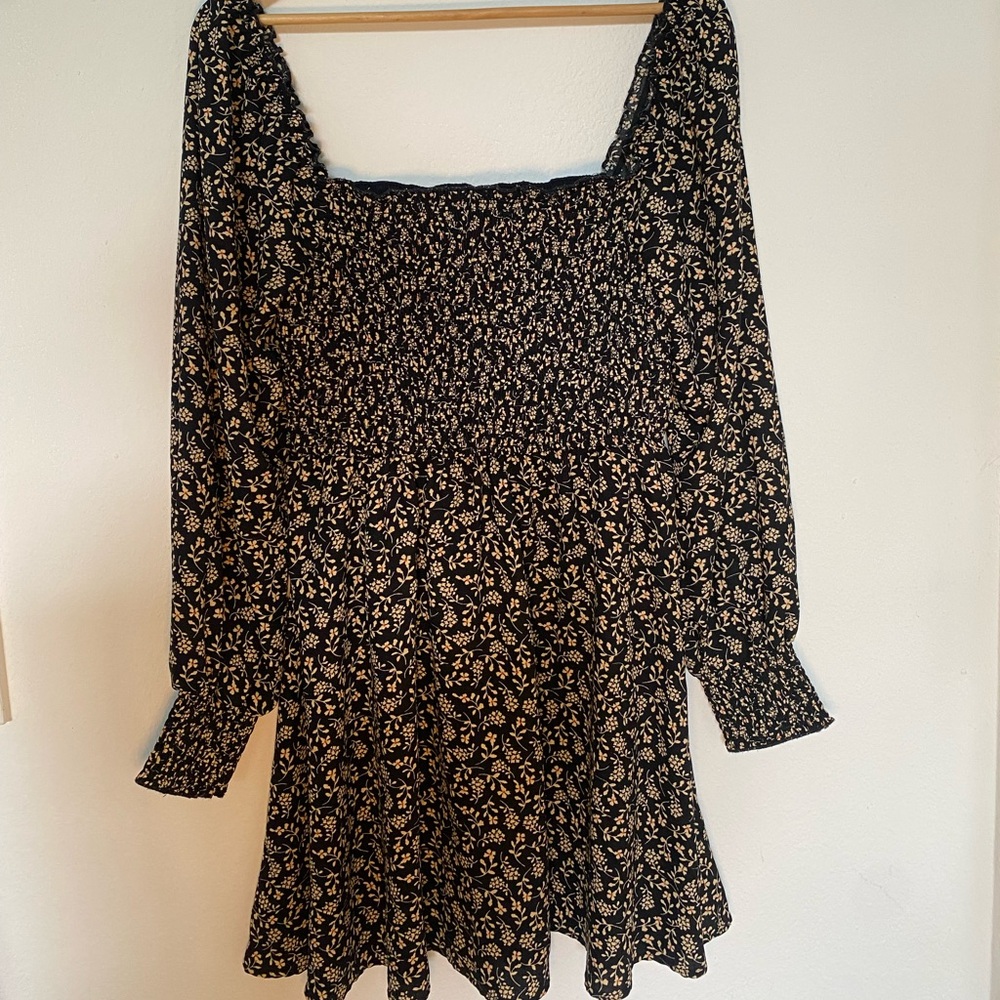 Band of Gypsies Black and Cream Floral Long Sleeve Dress